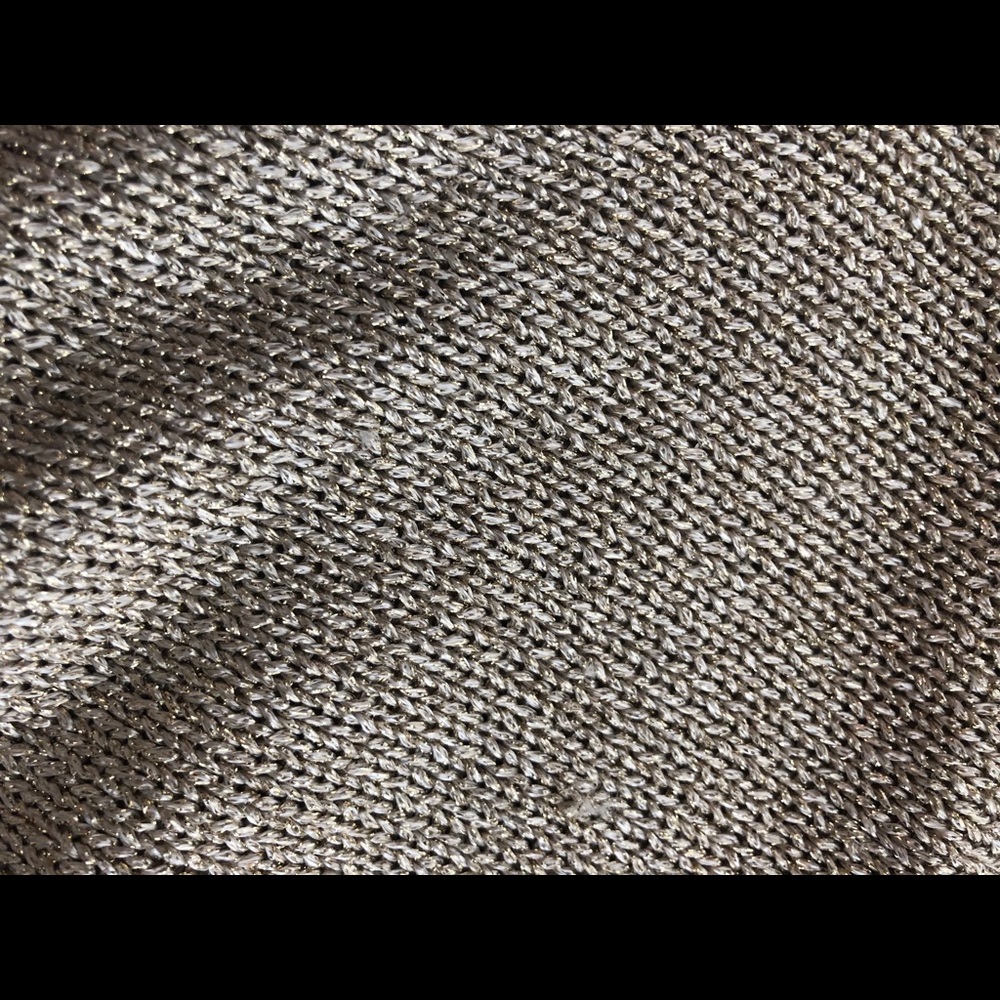 Large V-Neck Sweater - Picture 4 of 4